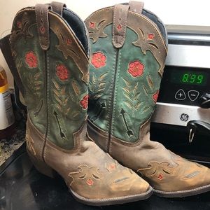 Cowboy boots-wide calf